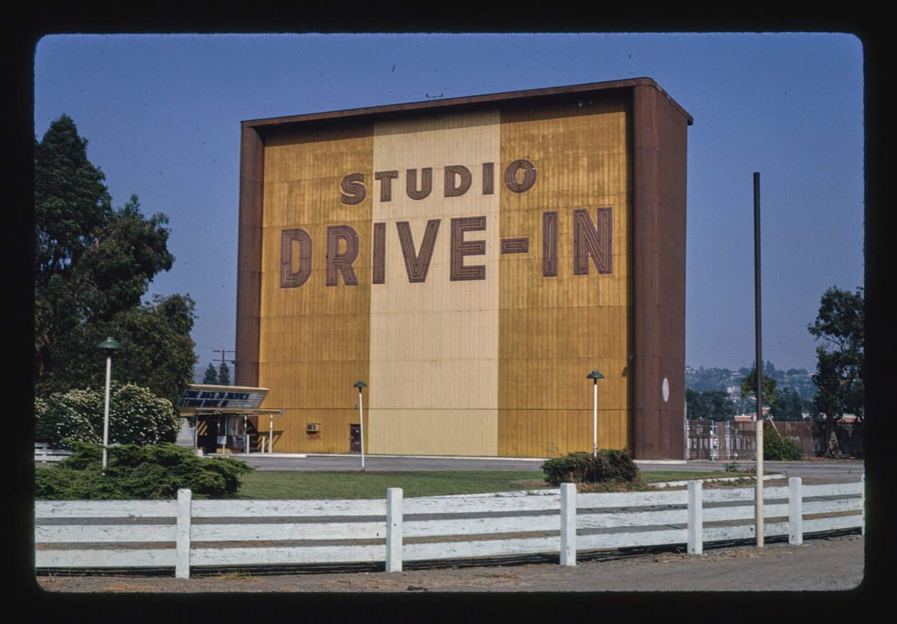 Studio Drive-In, Culver City, California, USA da John Margolies