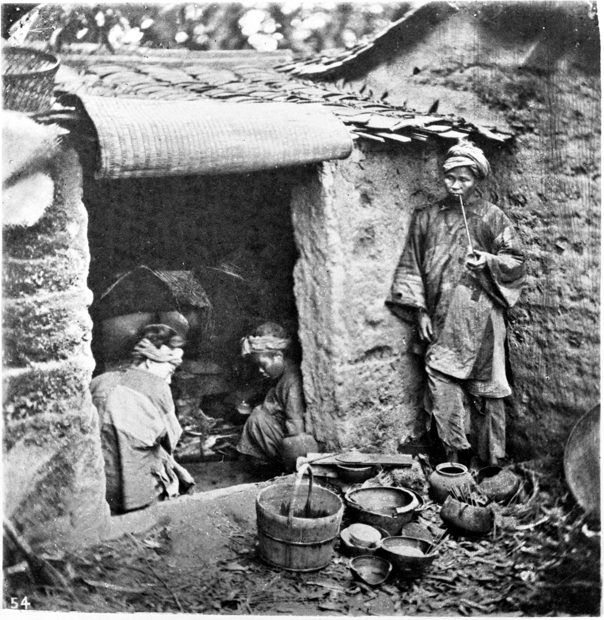 Cina, una semplice famiglia, c.1870 (foto) da John Thomson