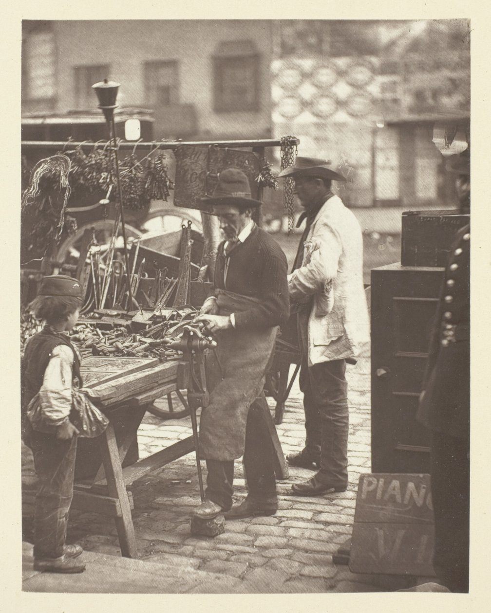 Il fabbro della strada da John Thomson