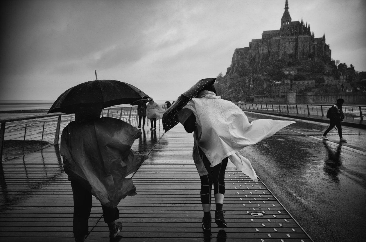In viaggio verso Mont St Michel, 2022 (foto) da Jon Nicholson