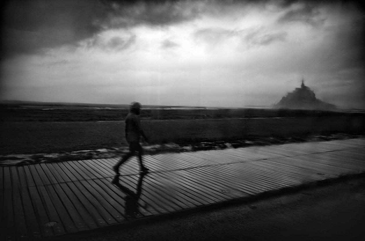 In viaggio verso Mont St Michel, 2022 (foto) da Jon Nicholson