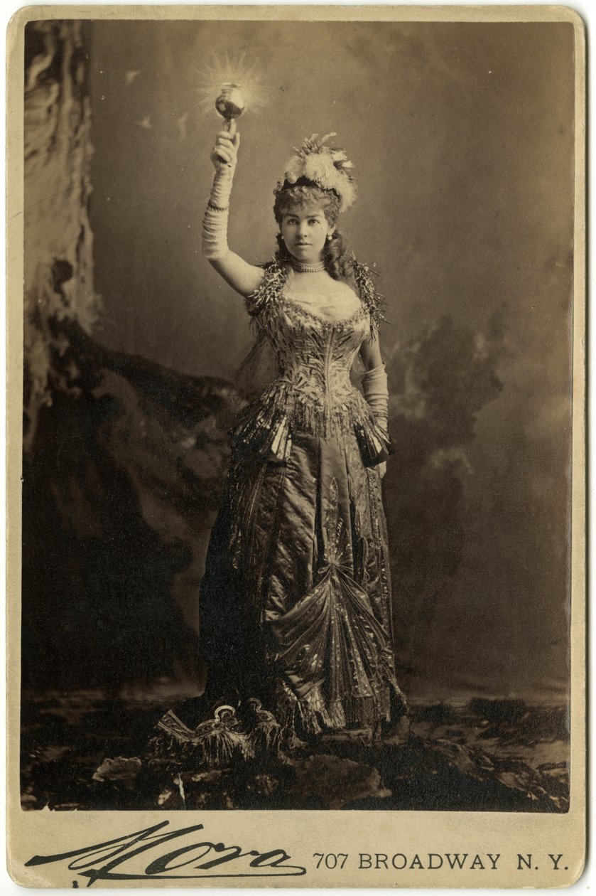 Signora Vanderbilt (stampa seppia) da José Maria Mora