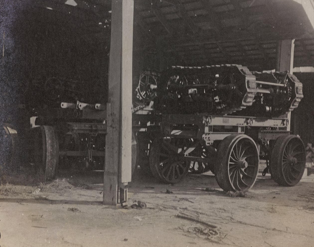Album "Meine weltkriegs - Erinnerungen South-West Front (Carinzia, Italia, Trentino-Alto Adige) 31/03/1915-12/11/1918 - Josef Zohles Wien": garage a Tolmezzo da Josef Zohles