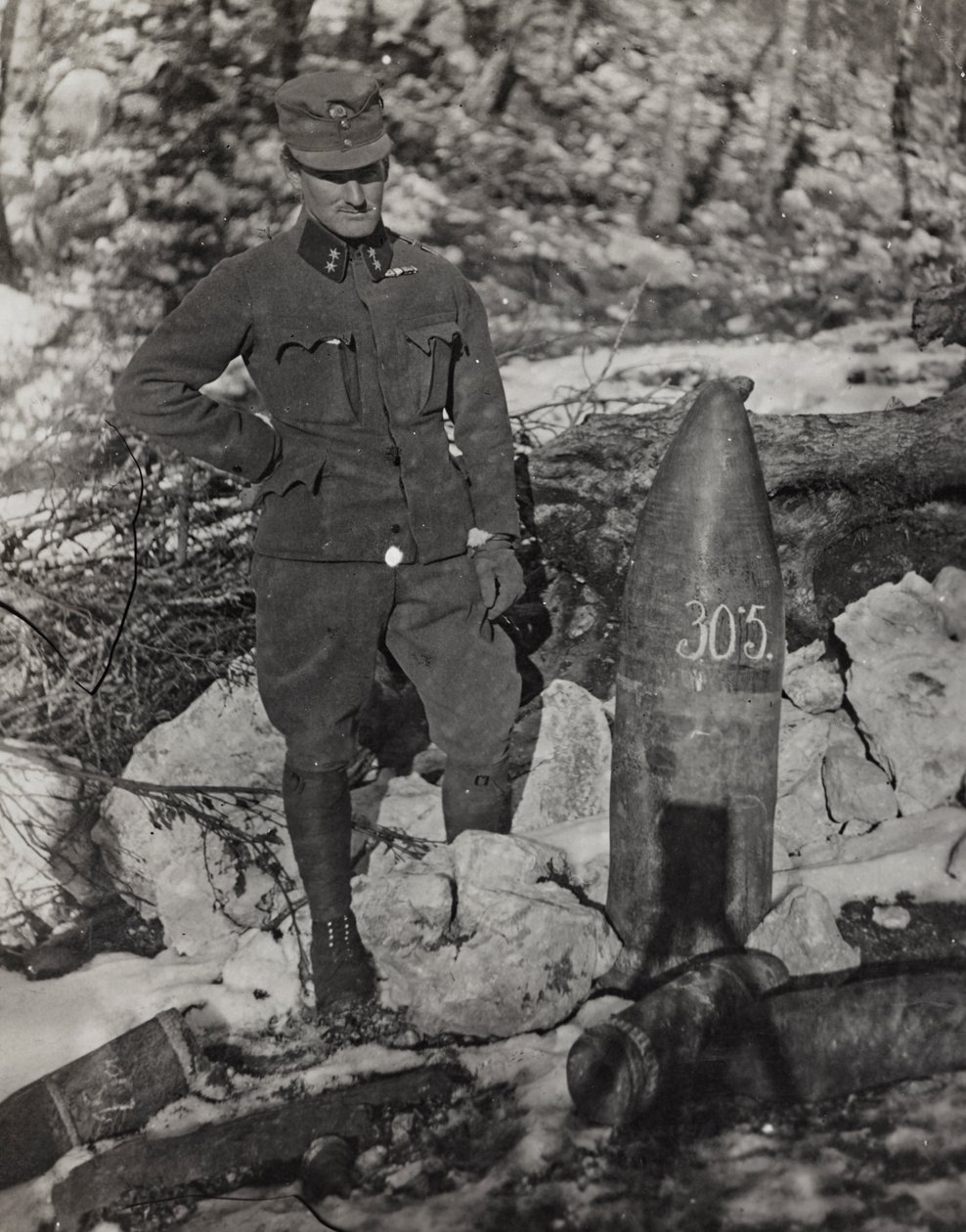 Album "Meine weltkriegs - Erinnerungen South-West Front (Carinzia, Italia, Alto Adige) 31/03/1915-12/11/1918 - Josef Zohles Wien": soldato con proiettile da Josef Zohles