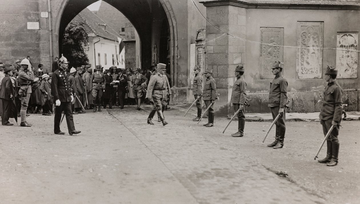 Album "Meine weltkriegs - Erinnerungen South-West Front (Carinzia, Italia, Trentino-Alto Adige) 31/03/1915-12/11/1918 - Josef Zohles Wien": soldati a Villach (foto b/n) da Josef Zohles