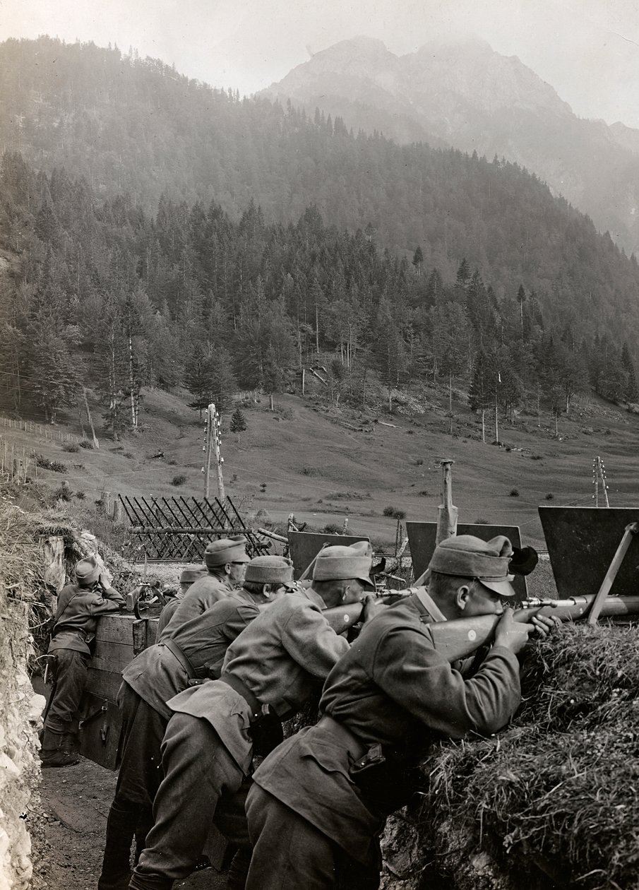 Album "Meine weltkriegs - Erinnerungen South-West Front (Carinzia, Italia, Trentino-Alto Adige) 31/03/1915-12/11/1918 - Josef Zohles Wien": soldati nelle trincee da Josef Zohles