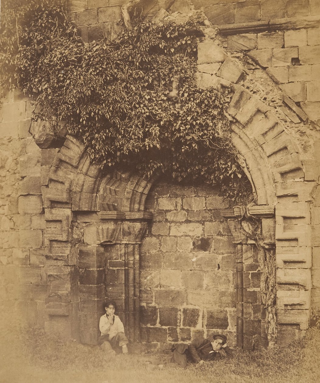 Abbazia di Kirkstall. Porta sul lato nord da Joseph Cundall