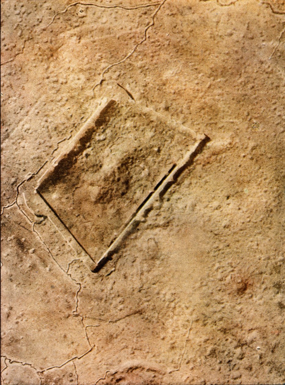 Il forte completamente rovinato di Vaux (foto aerea) vicino a Verdun, settembre 1916 da Jules Gervais Courtellemont