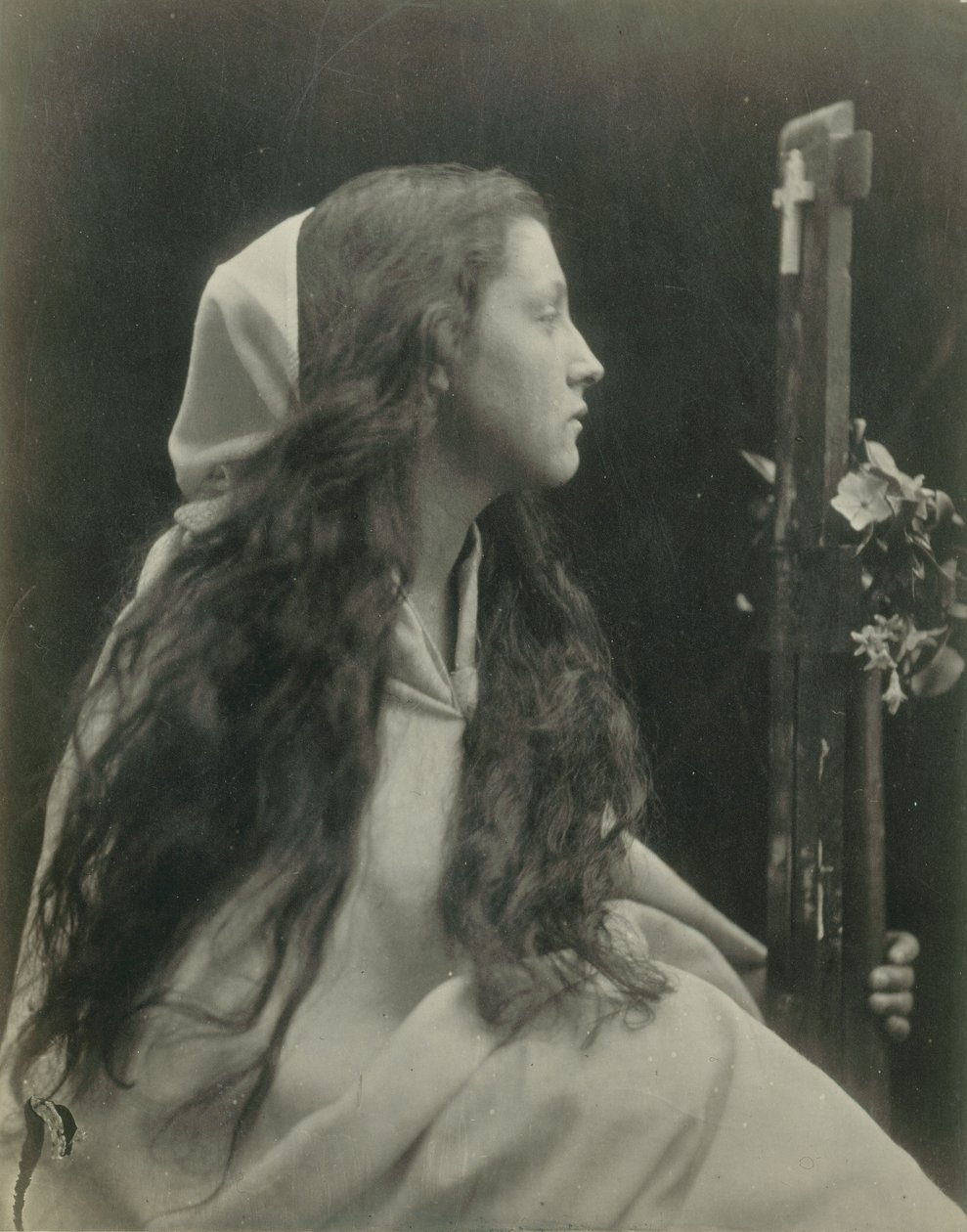 ("Donna con un crocifisso") Mary Ann Hillier da Julia Margaret Cameron