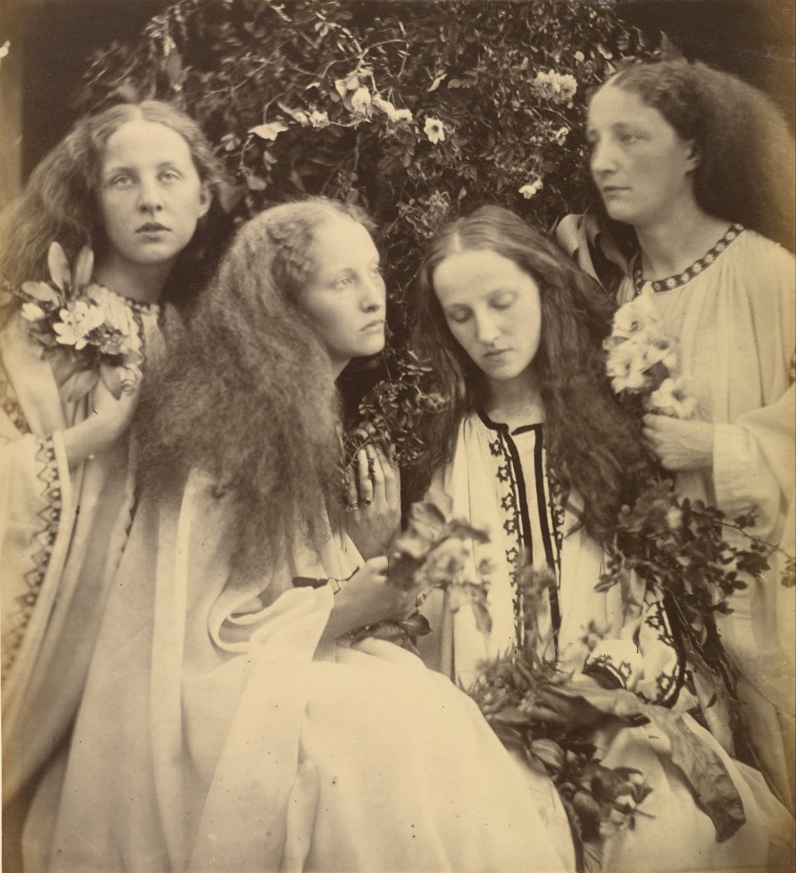 Il giardino delle ragazze Rosebud da Julia Margaret Cameron