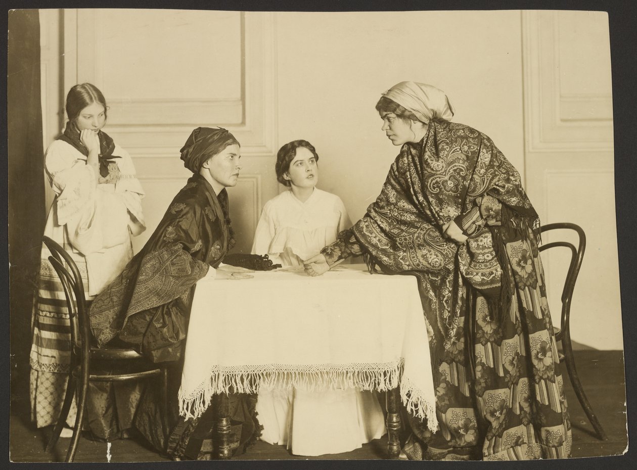 Scuola secondaria femminile di San Pietroburgo, opera di Gogol "Il matrimonio". da Karl Karlovitz Bulla