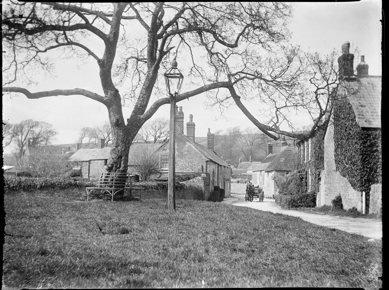 Village Green, Burton Bradstock, Dorset, 24 Apr 1922 - 08 Mag 1922 da Katherine Jean Macfee