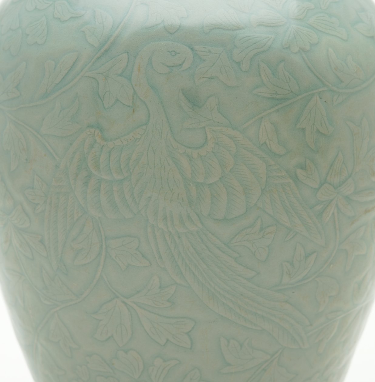 Bottiglia (maebyeong) con disegno di fenici e viticci di peonia da Korean School