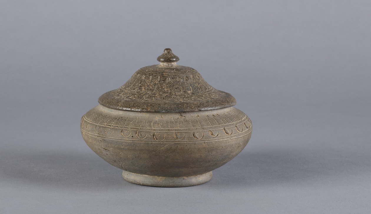 Scatola con coperchio, dinastia Silla, 55 a.C.-935 da Korean School