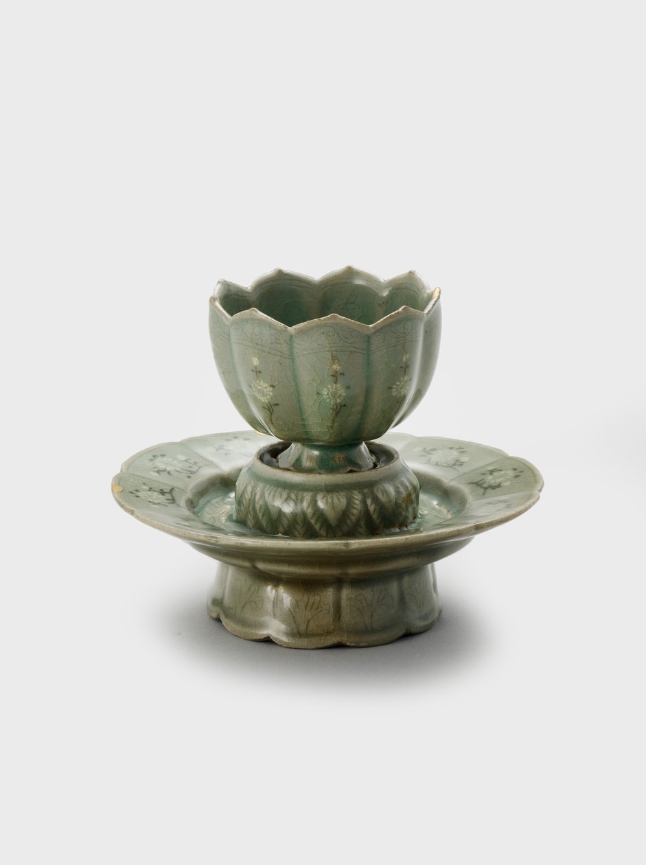 Coppa e supporto, fine XII-inizio XIII secolo (Grès con decorazione a intarsio e smalto celadon) da Korean School