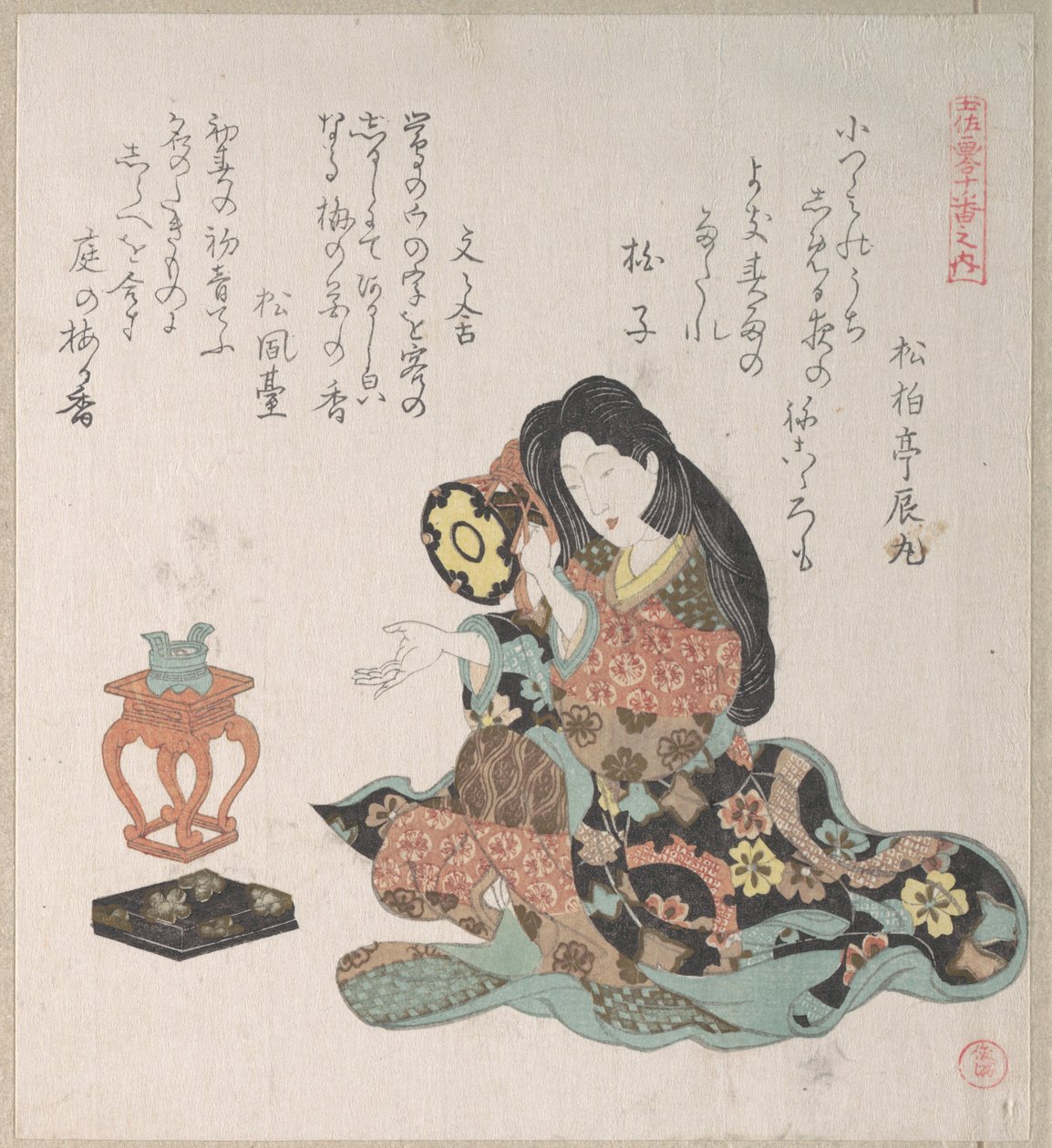 Dama che suona un tamburo a mano (tsuzumi) accanto al bruciaprofumi da Kubo Shunman
