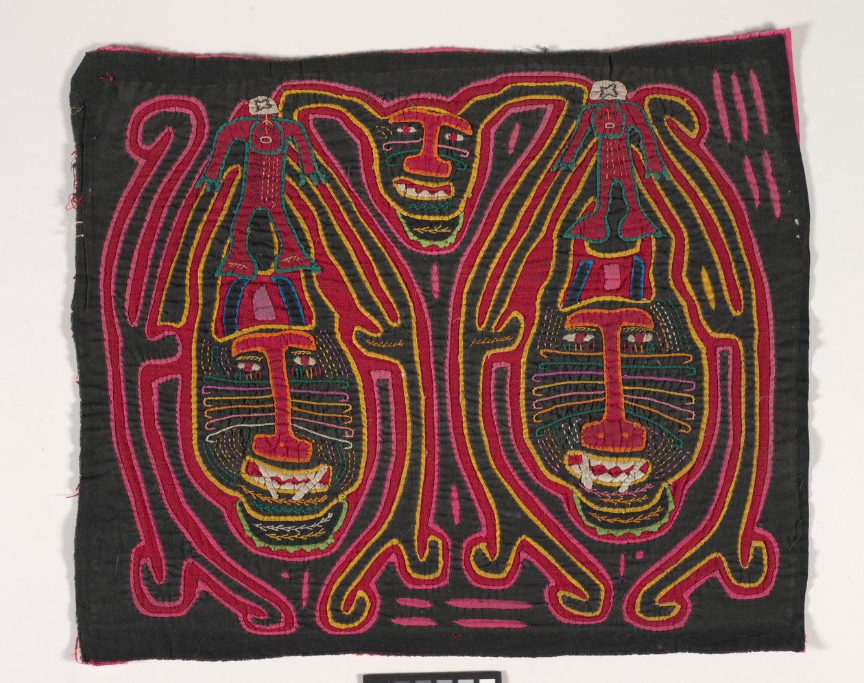 Pannello di camicia (mola) (cotone applicato) da Kuna Indian Culture