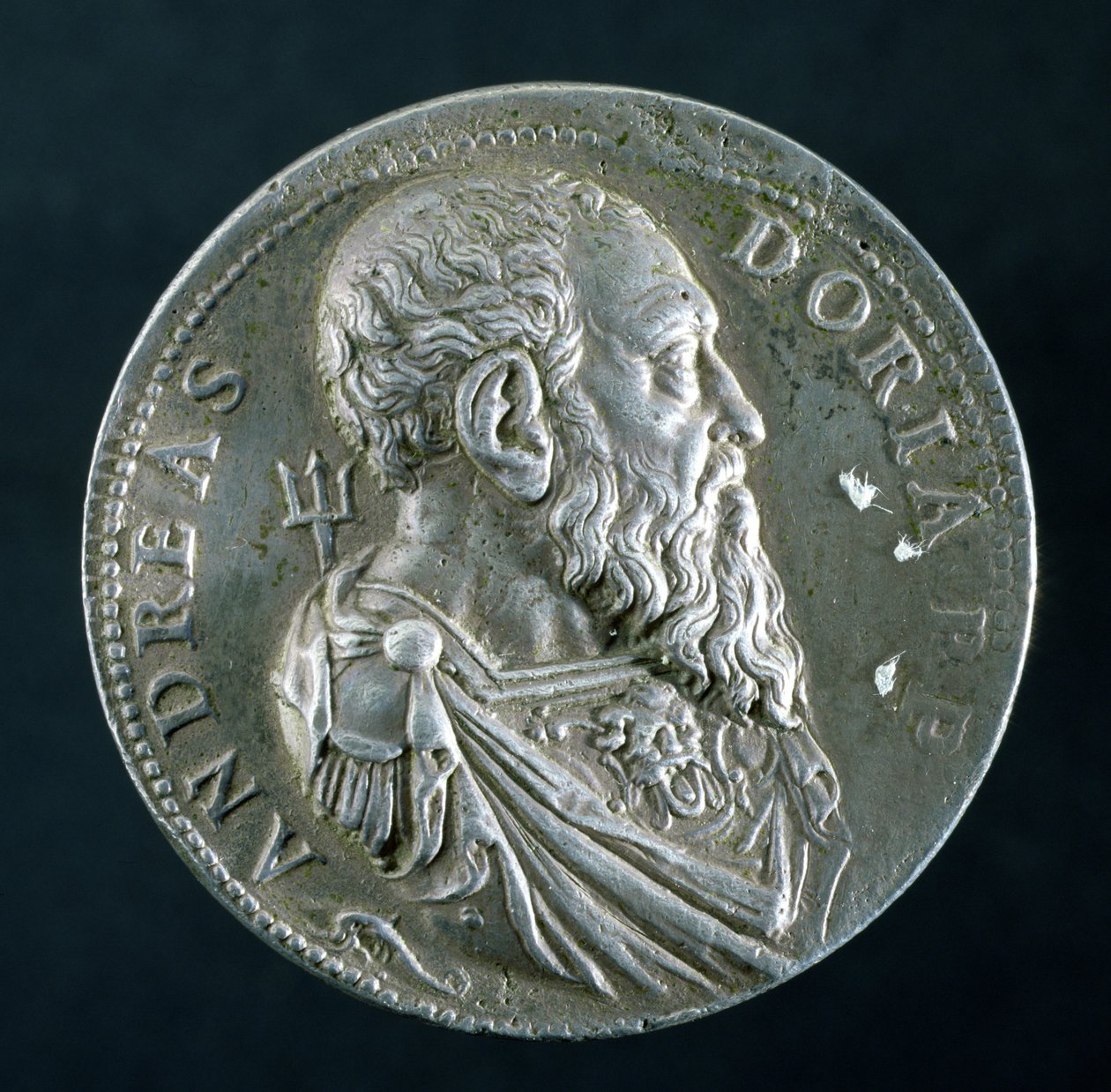 Medaglione ritratto di Andrea Doria (1466-1560) (recto), c.1541 (argento) da Leone Leoni