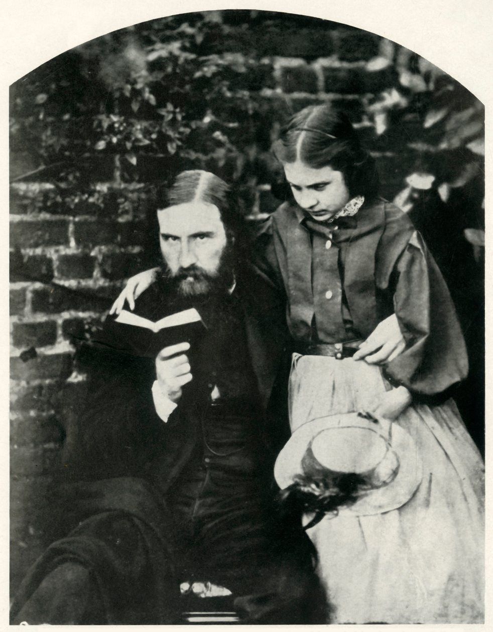 George Macdonald e sua figlia Lilia Scott MacDonald, c1863, 1948 da Lewis Carroll