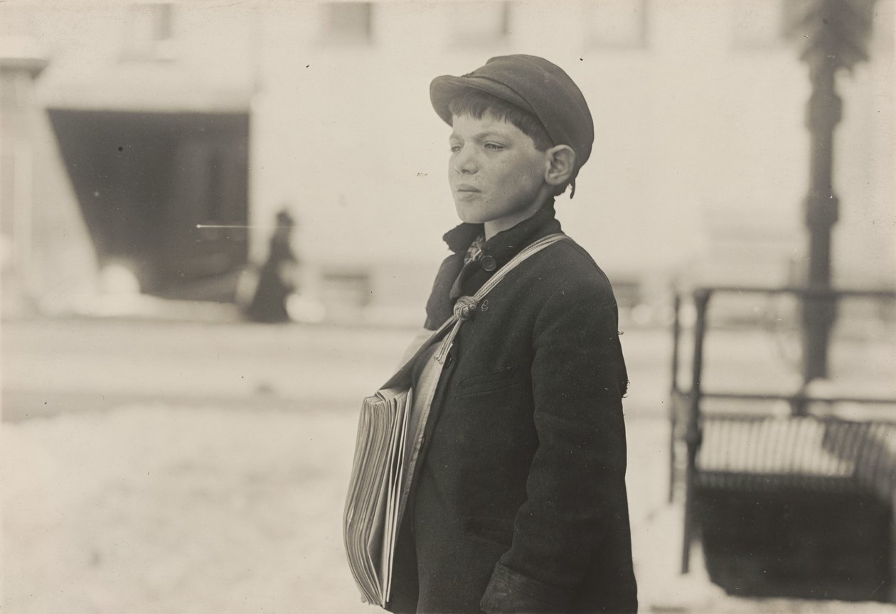 Tony Casale, "Bologna," 11 anni, vende giornali da 4 anni, Hartford, Connecticut, marzo 1909 da Lewis Hine