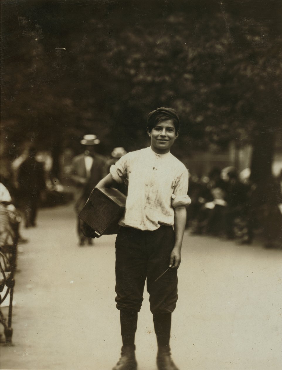 Un giovane bootblack che lavora a Union Square, New York City da Lewis Wickes Hine