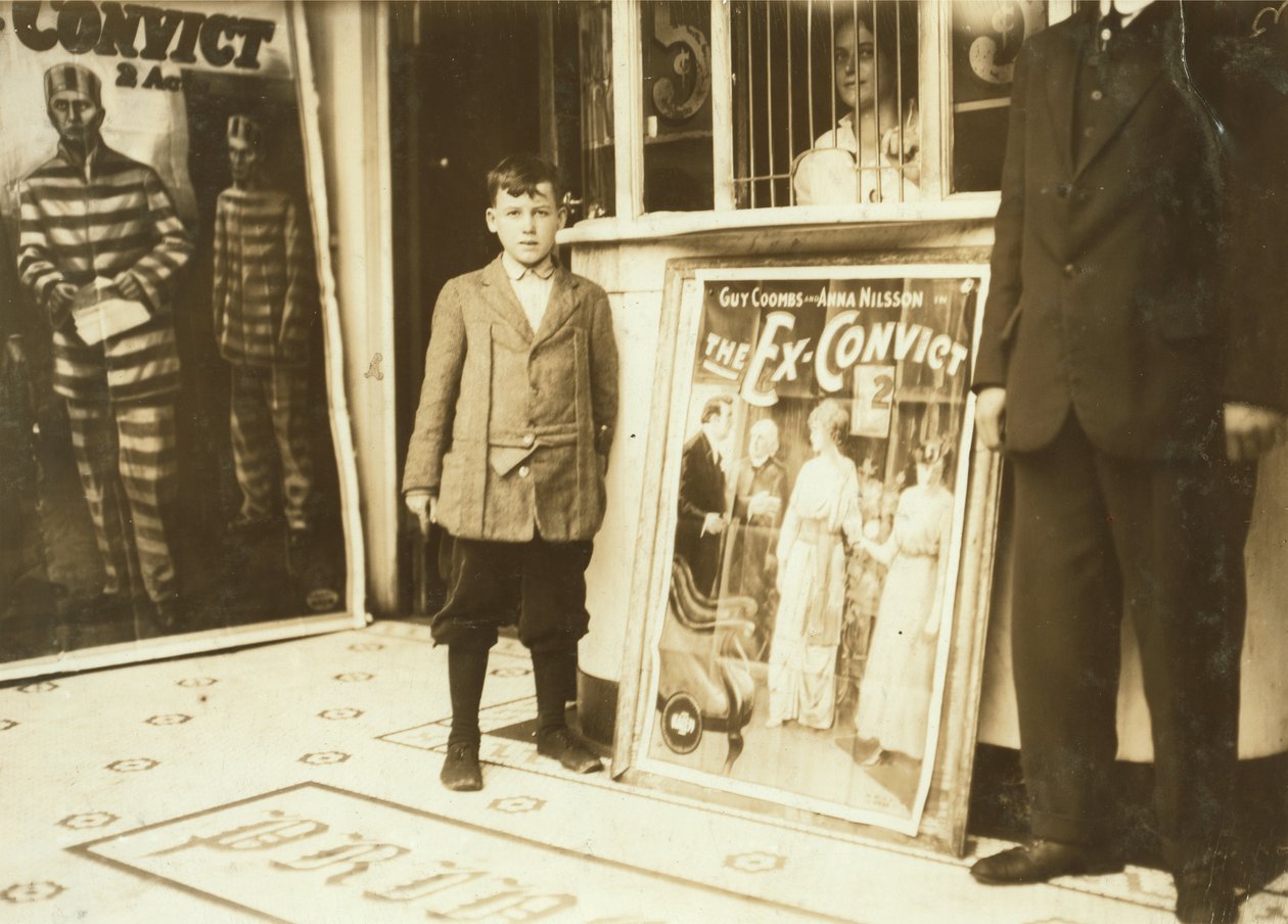 Brown McDowell usciere di 12 anni nel Teatro Principessa da Lewis Wickes Hine