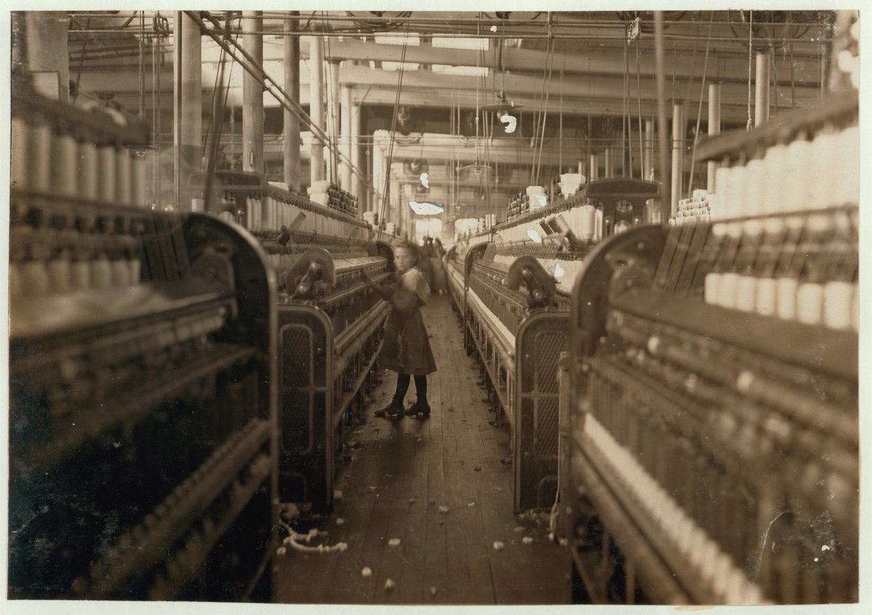 Bambina filatrice nei Mollahan Cotton Mills, Newberry, South Carolina, 1908 da Lewis Wickes Hine