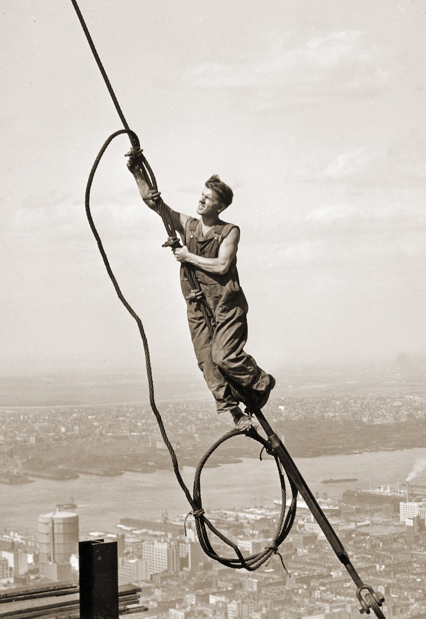 Operaio edile, Empire State Building, New York City da Lewis Wickes Hine