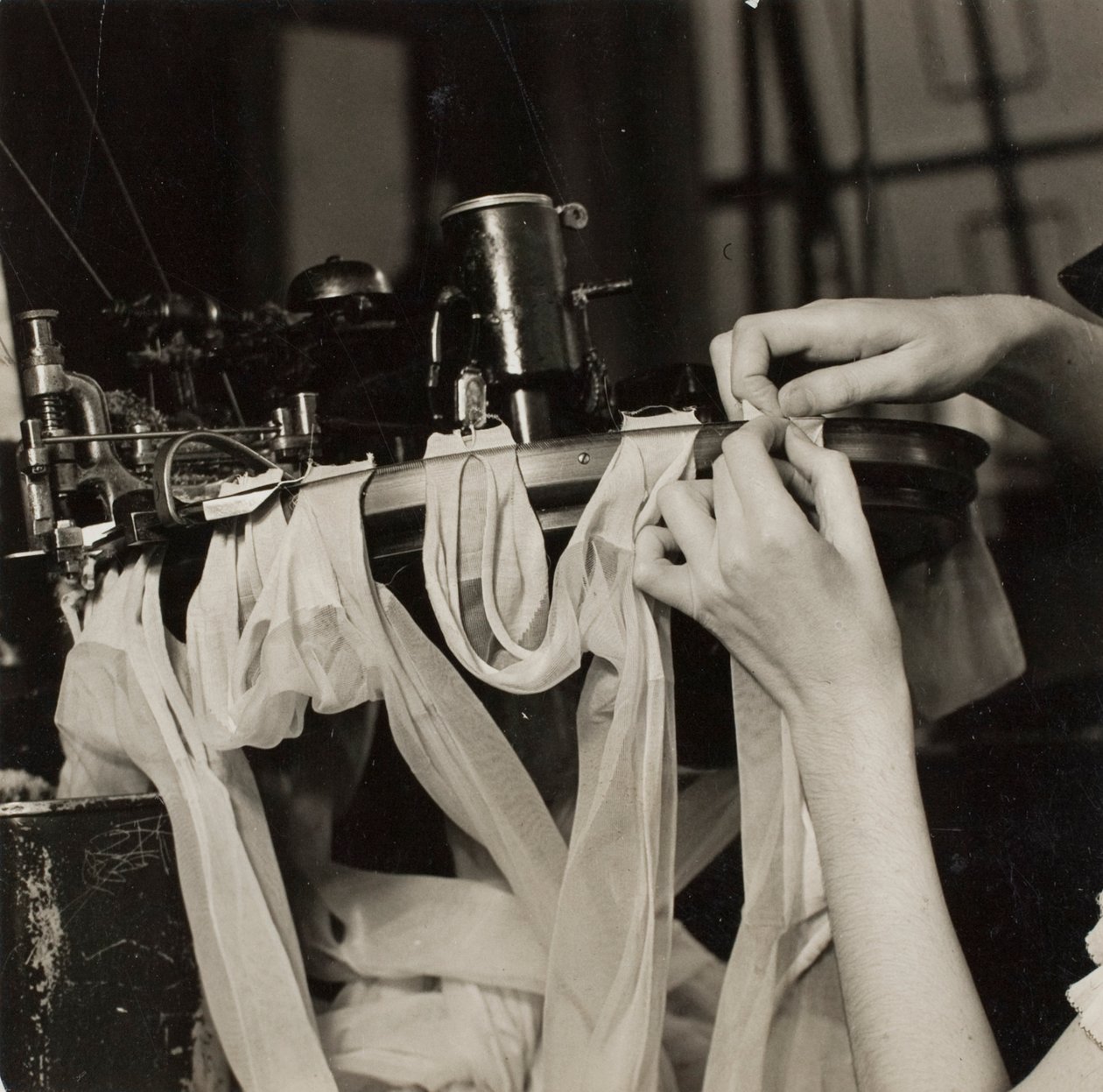 Lavoratore di calzetteria da Lewis Wickes Hine