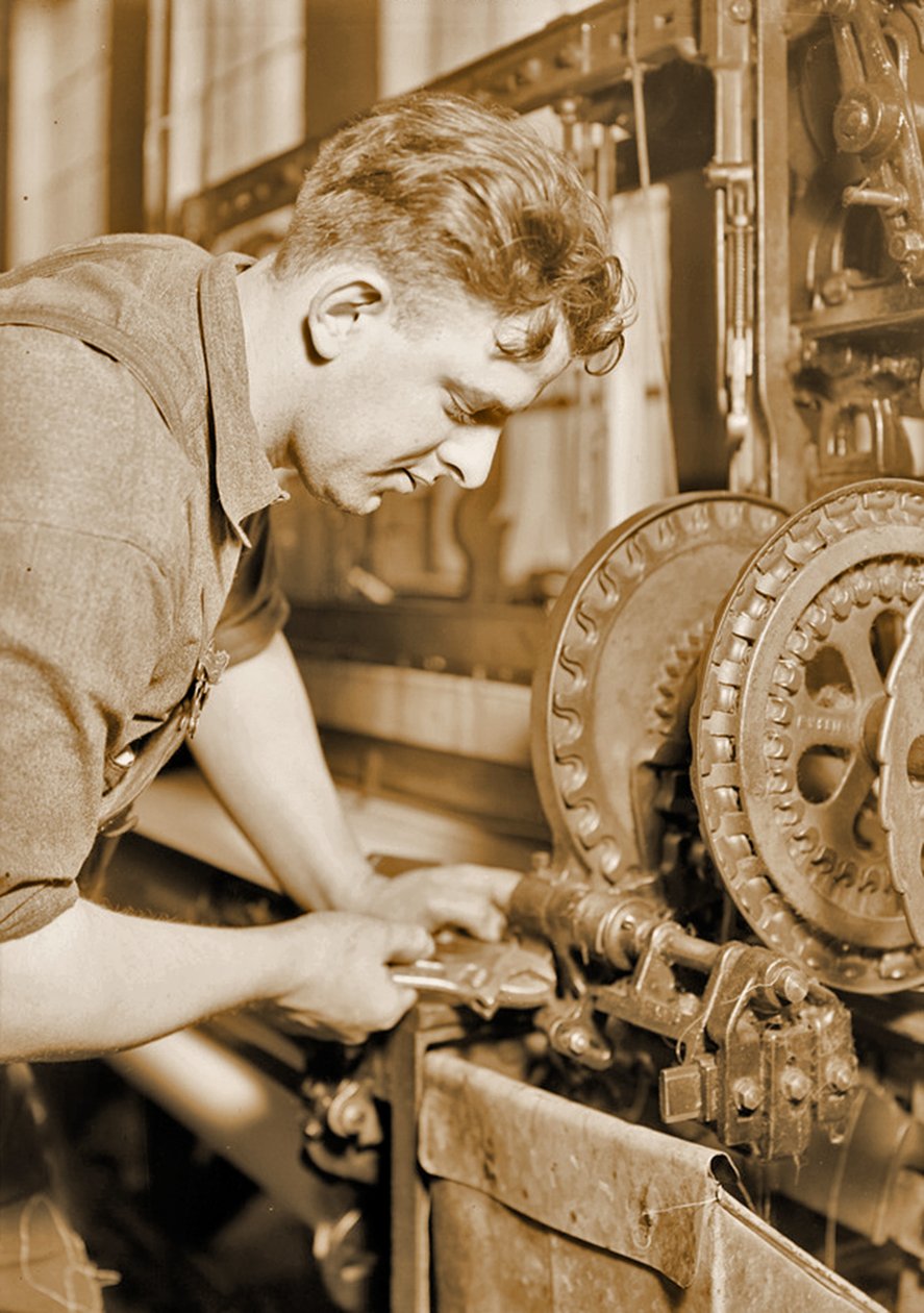 Ritratto di un meccanico di centrale elettrica, c.1924 da Lewis Wickes Hine