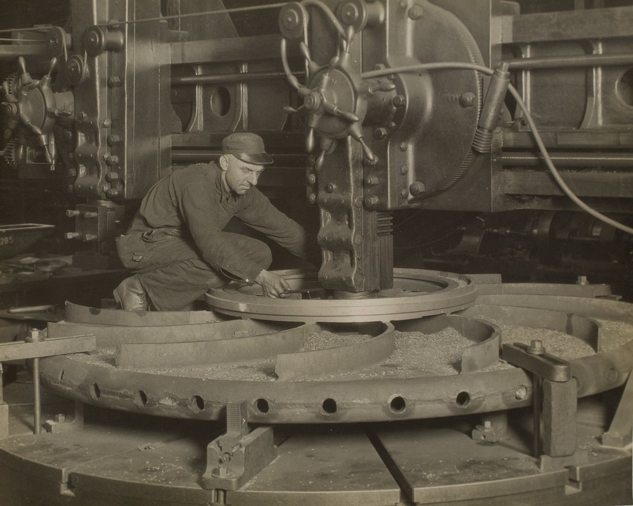 Operaio alla rettifica da Lewis Wickes Hine