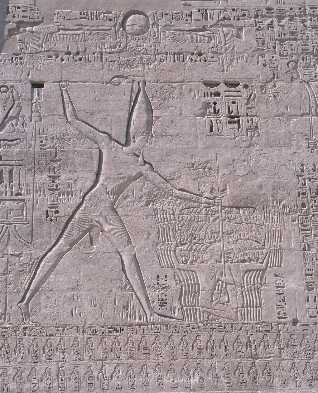 Incisioni sul muro di un tempio, Medinet Habu, Luxor, Egitto da Unbekannt Unbekannt