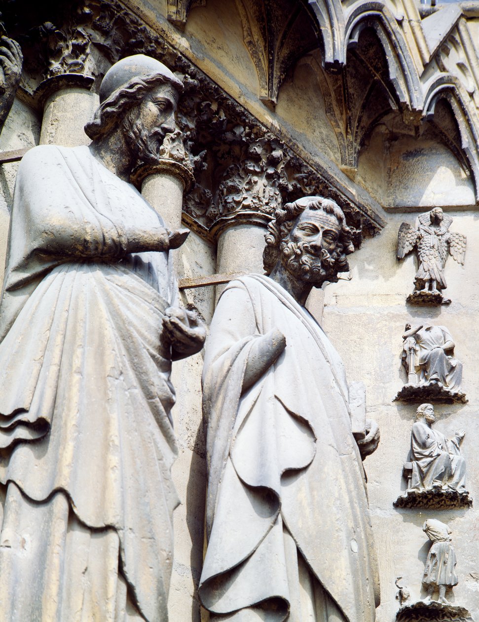 Statua di apostolo, dettaglio della porta sud della Cattedrale di Notre-Dame da Unbekannt Unbekannt