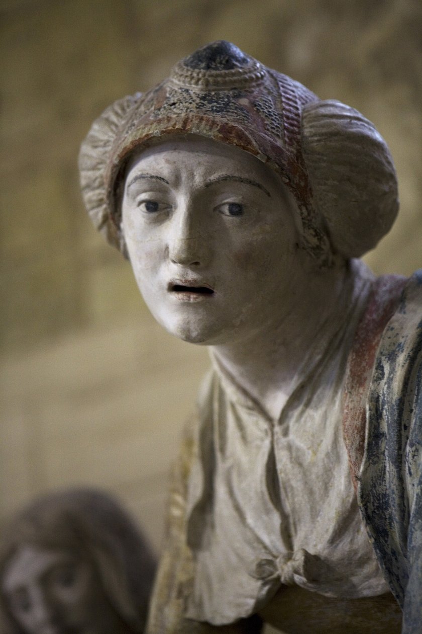 Santa donna con un cappello (pietra dipinta) da Ligier Richier