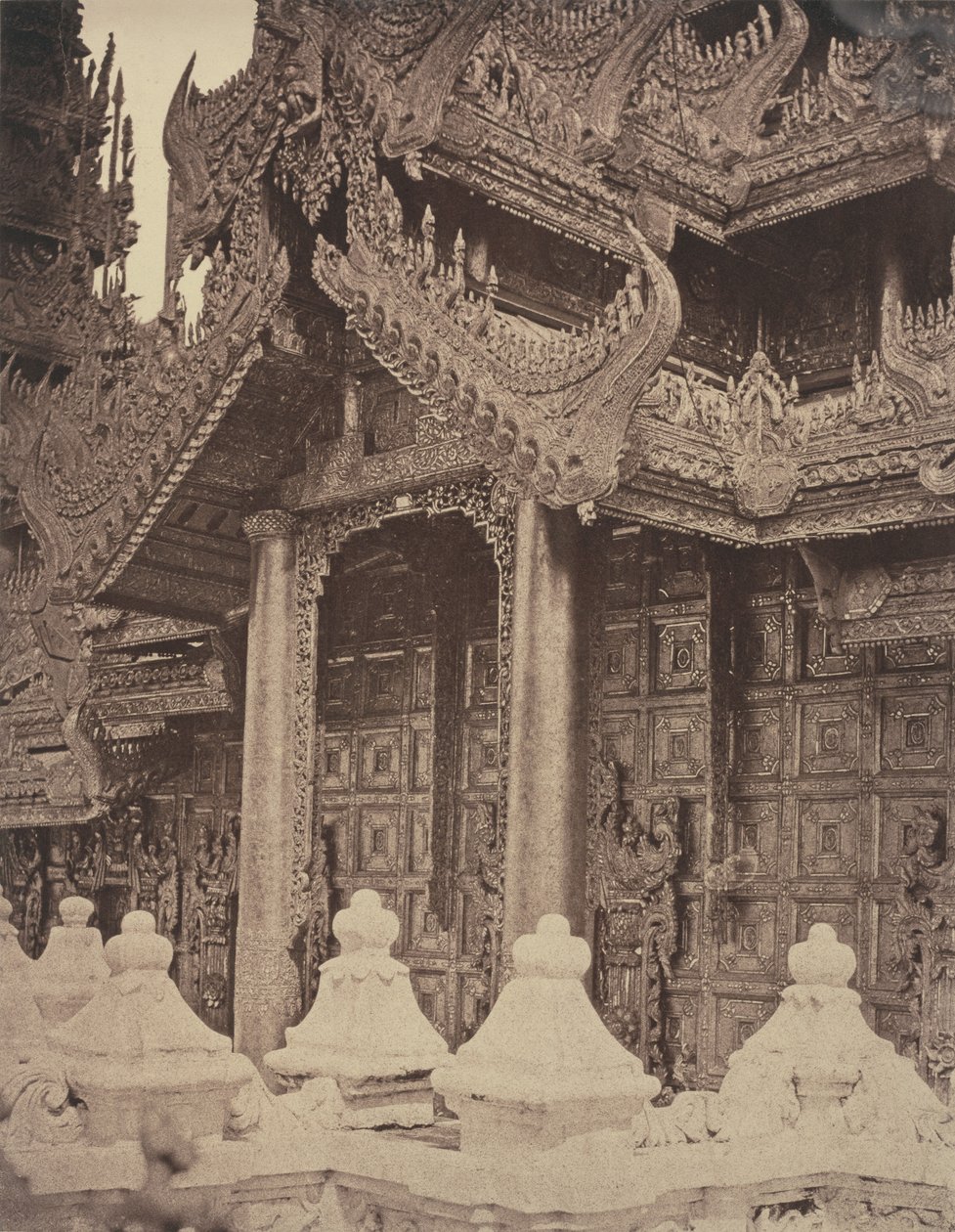 Amerapoora: Porta di Pyathat a Est di Maha-too-lo-Bounghian Kyoung da Linnaeus Tripe