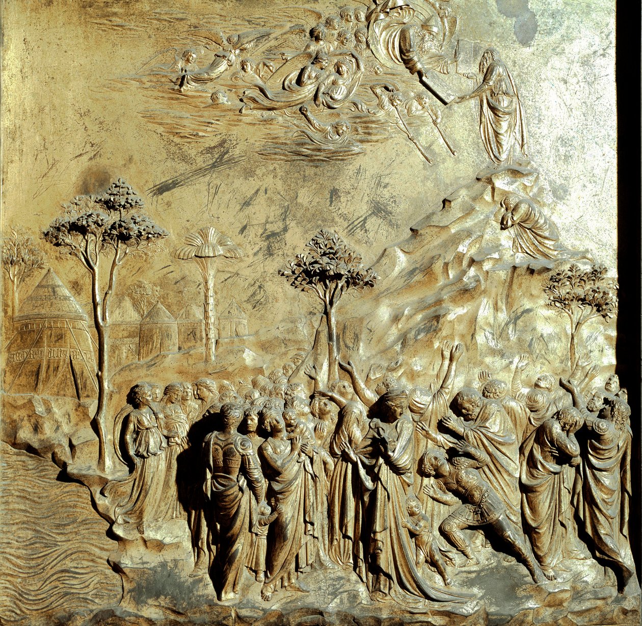 Mosè riceve le tavole della legge (pannello originale della Porta del Paradiso, dopo il restauro) da Lorenzo Ghiberti