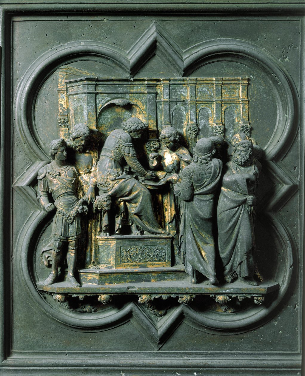 Porta Nord (chiamata Porta della Croce, a Nord), dettaglio esterno: 