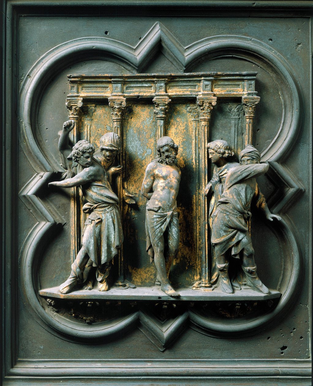 Porta Nord (chiamata Porta della Croce, a Nord), dettaglio esterno: 
