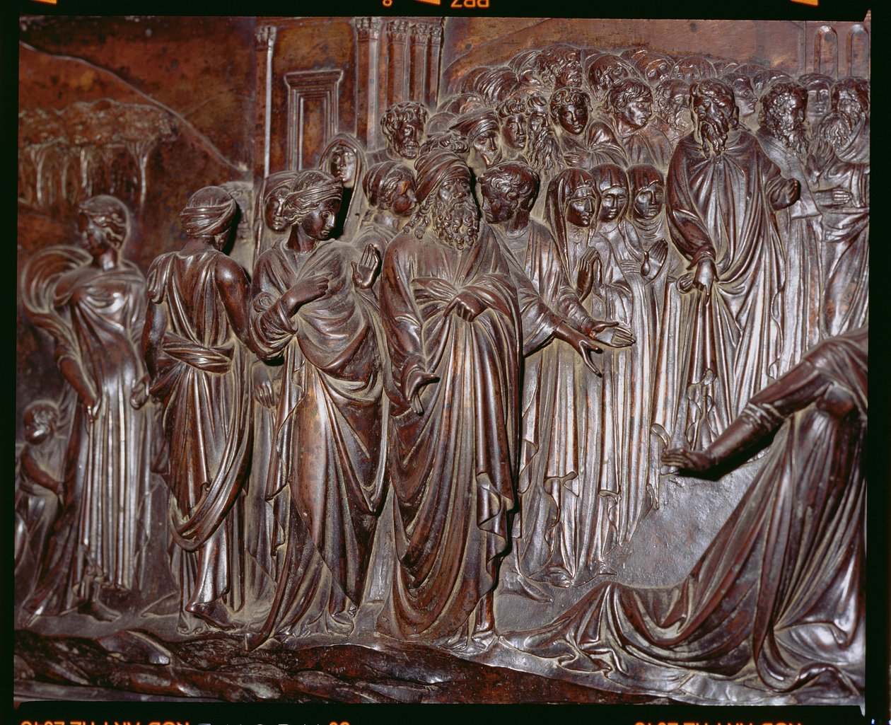 Il Santuario di San Zanobi, dettaglio della folla dal Miracolo del Ragazzo Strozzi da Lorenzo Ghiberti