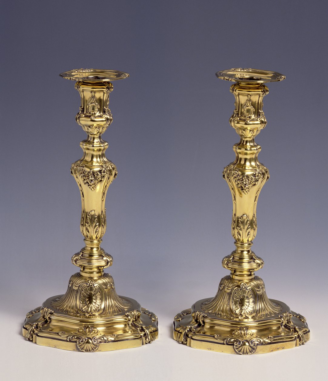 Coppia di candelabri, realizzati da Louis-Joseph Lenhendrick da Louis Joseph Lenhendrick