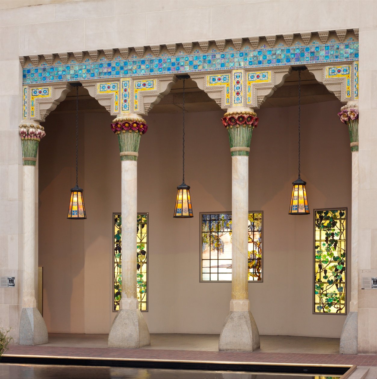 Elementi Architettonici da Laurelton Hall, Oyster Bay, New York da Louis Comfort Tiffany