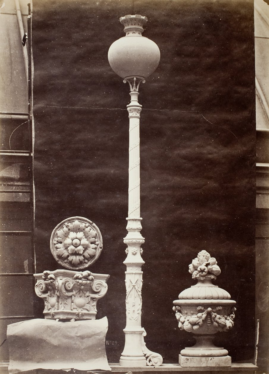 Dettagli interni e candelabri, Théâtre du Vaudeville, Parigi da Louis Emile Durandelle
