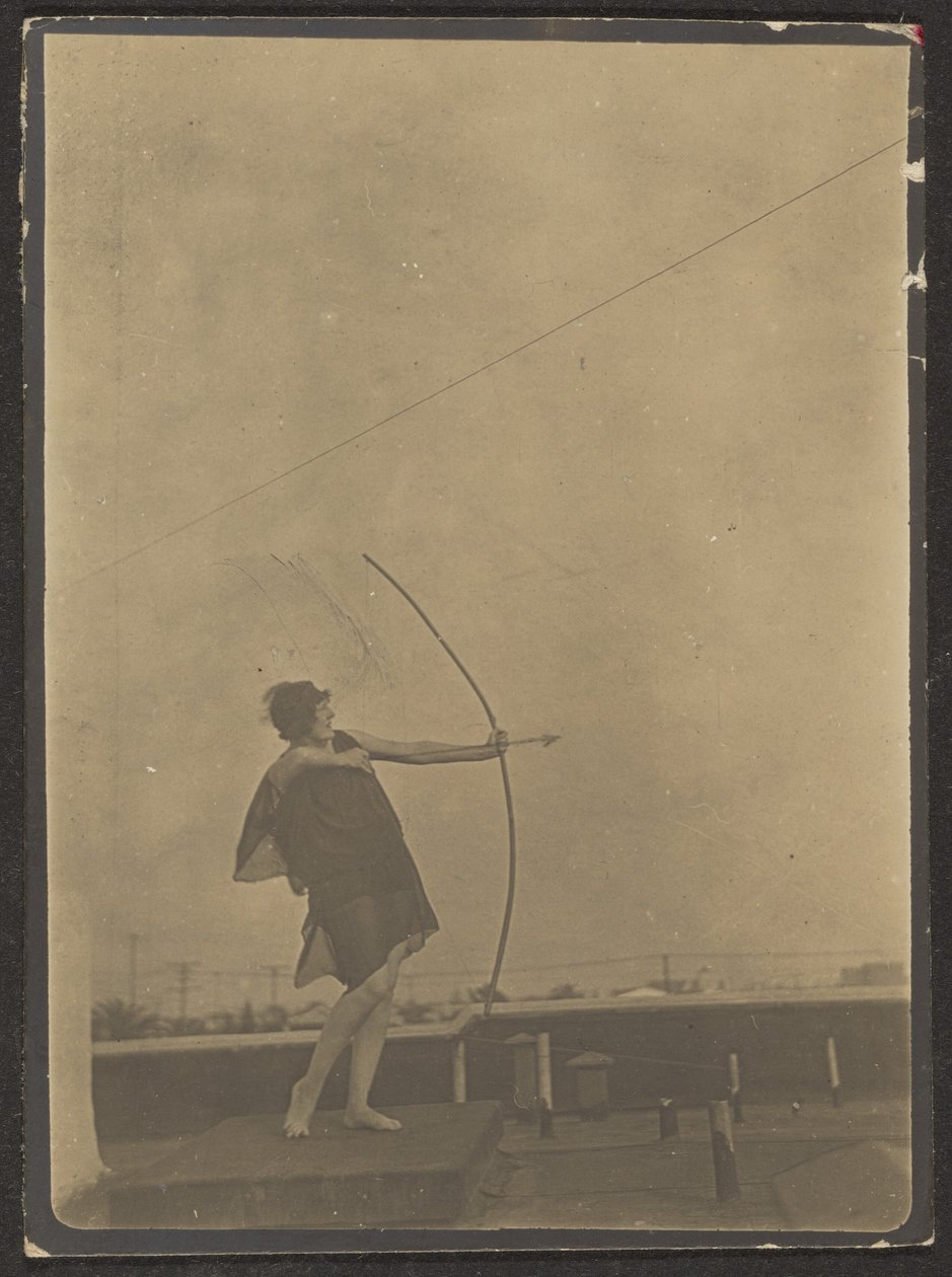 [Ballerina (Arciere) sul tetto] da Louis Fleckenstein
