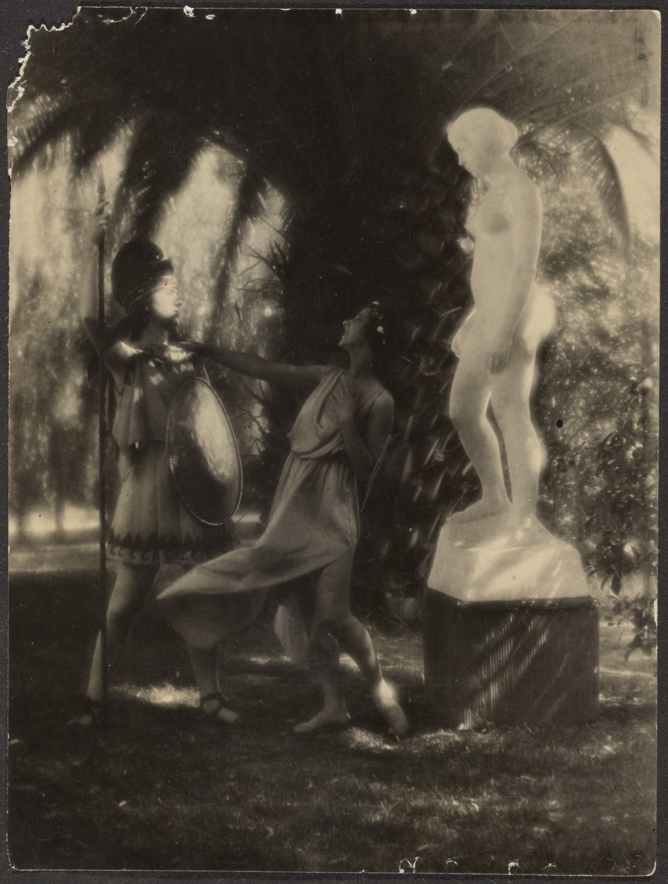 [Ballerini in giardino] da Louis Fleckenstein
