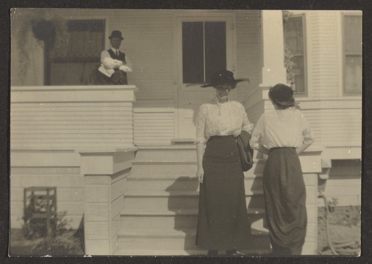[Figure in veranda] da Louis Fleckenstein
