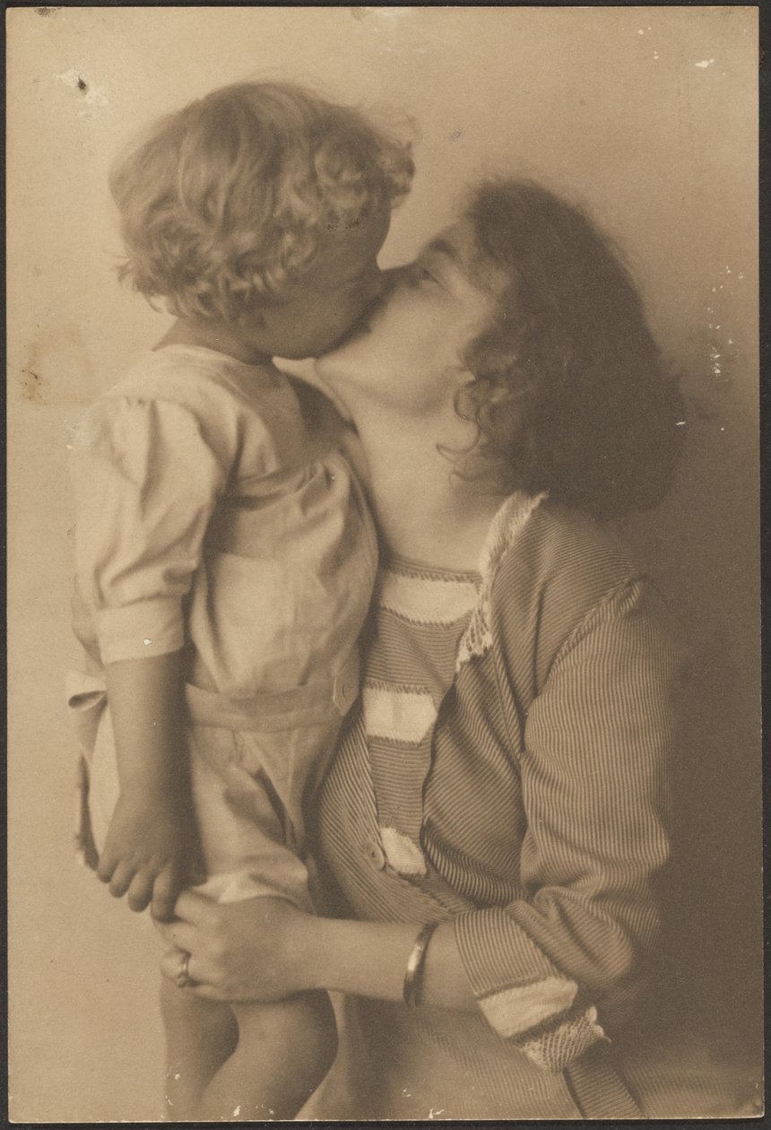 [Madre e figlio che si baciano] da Louis Fleckenstein