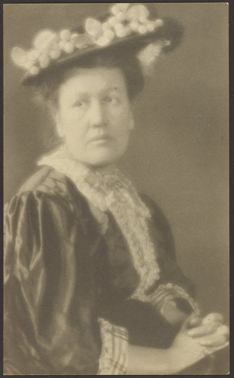 [Ritratto di una donna con cappello e fiori di corniolo] da Louis Fleckenstein