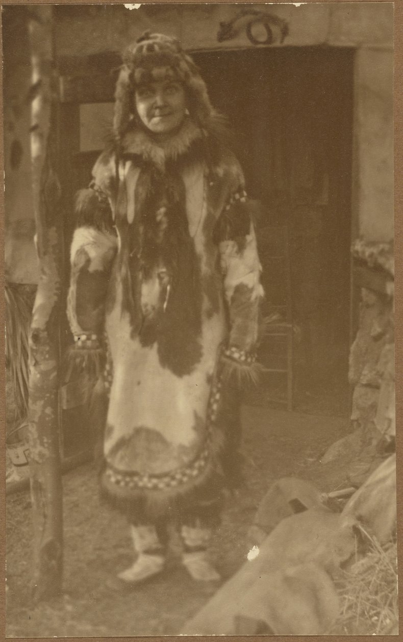 [Ritratto di donna in costume indiano] da Louis Fleckenstein