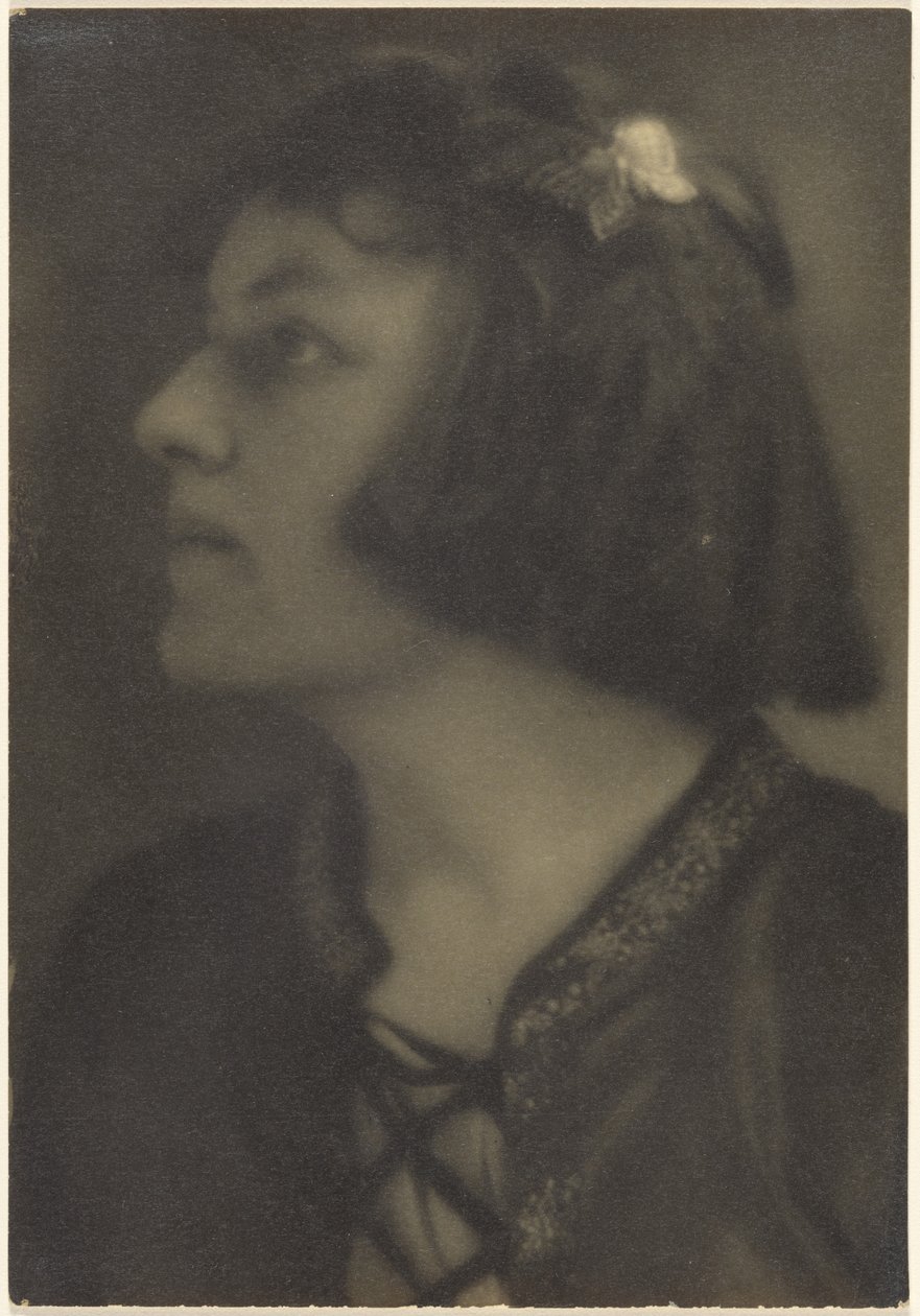 [Ritratto di donna con fermacapelli a farfalla] da Louis Fleckenstein