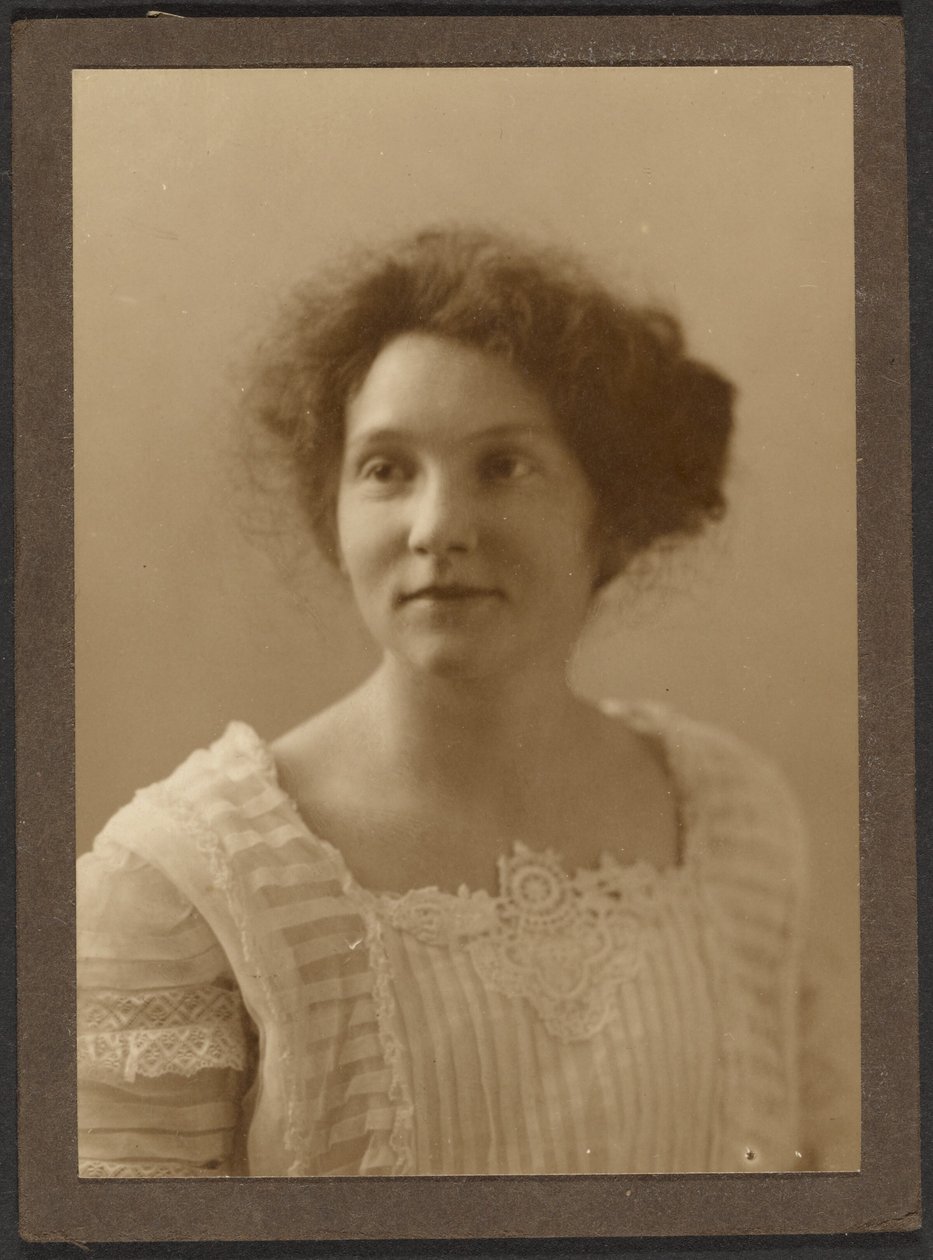 Ritratto di donna con corpetto plissettato da Louis Fleckenstein